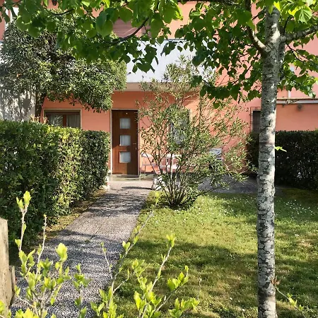 Villaggio Le Ginestre Апартаменти *