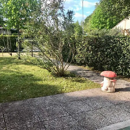 Апартаменти Villaggio Le Ginestre Бібіоне
