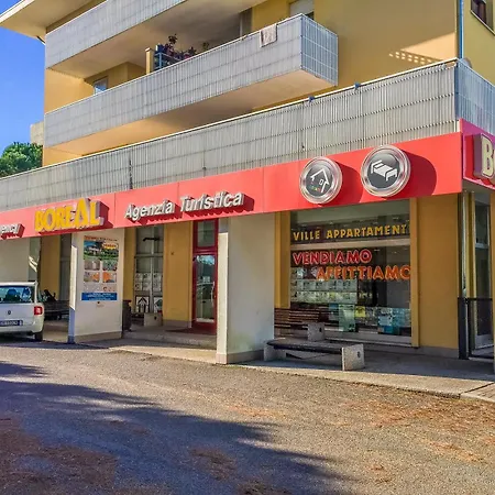 Апартаменти Villaggio Le Ginestre *